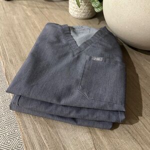 FIGS 🩶 XS Scrub Set (3 pieces)